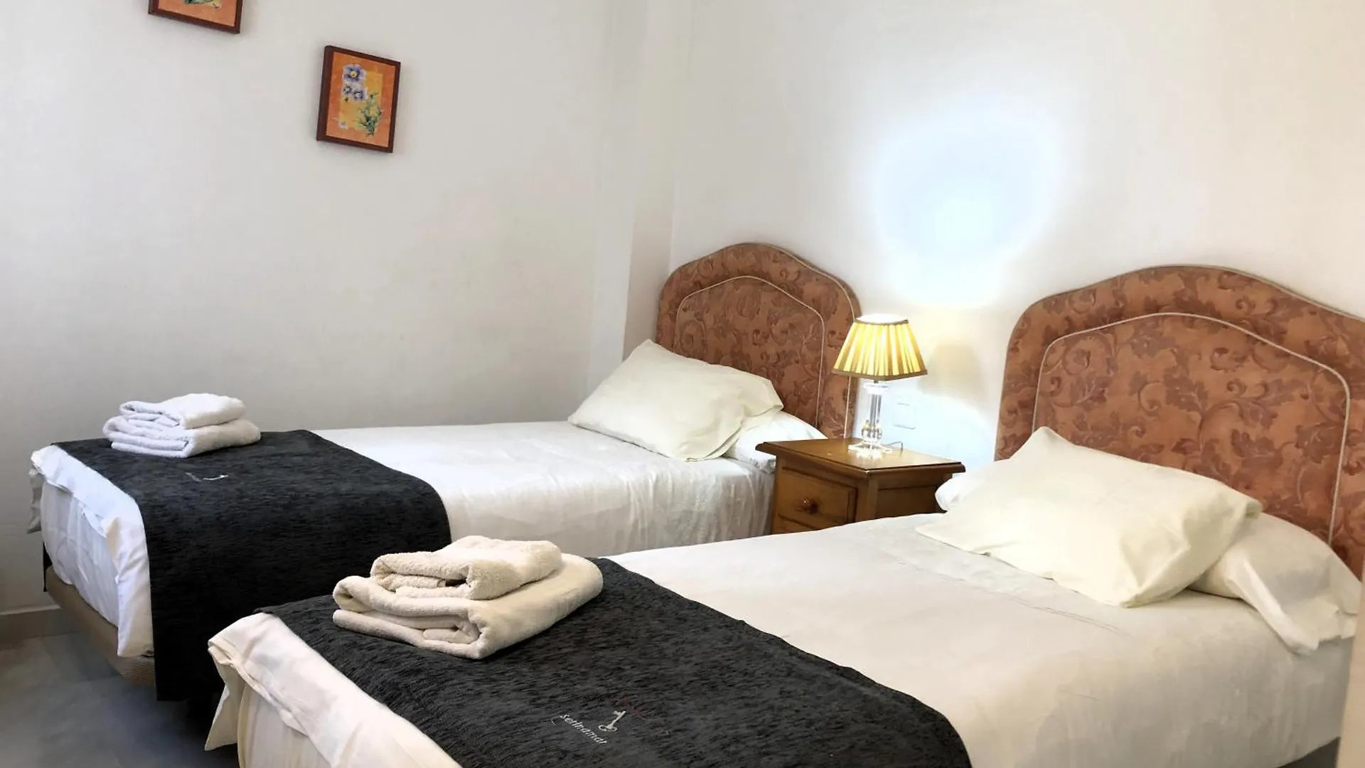 Apartamentos y casas SERINAMAR- Banús, Marbella
