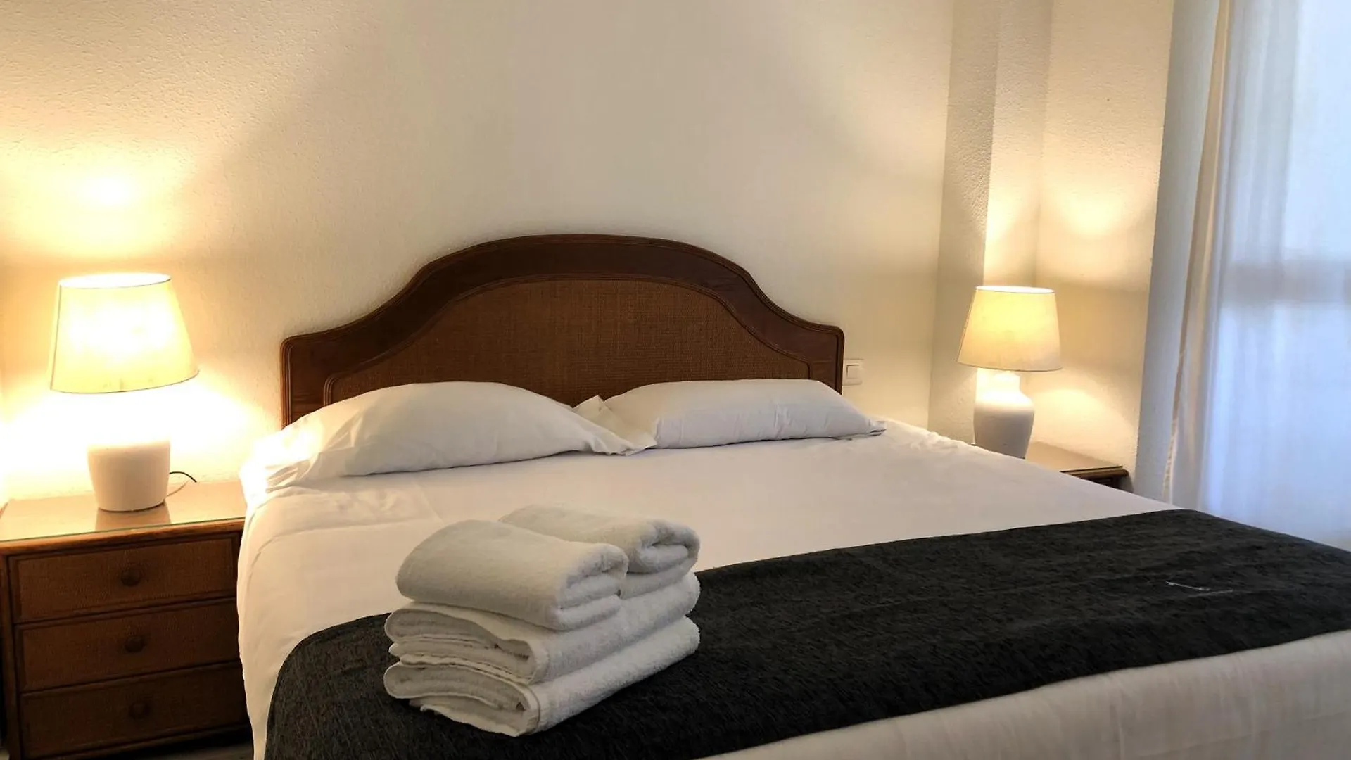 Apartamentos y casas SERINAMAR- Banús, Marbella España