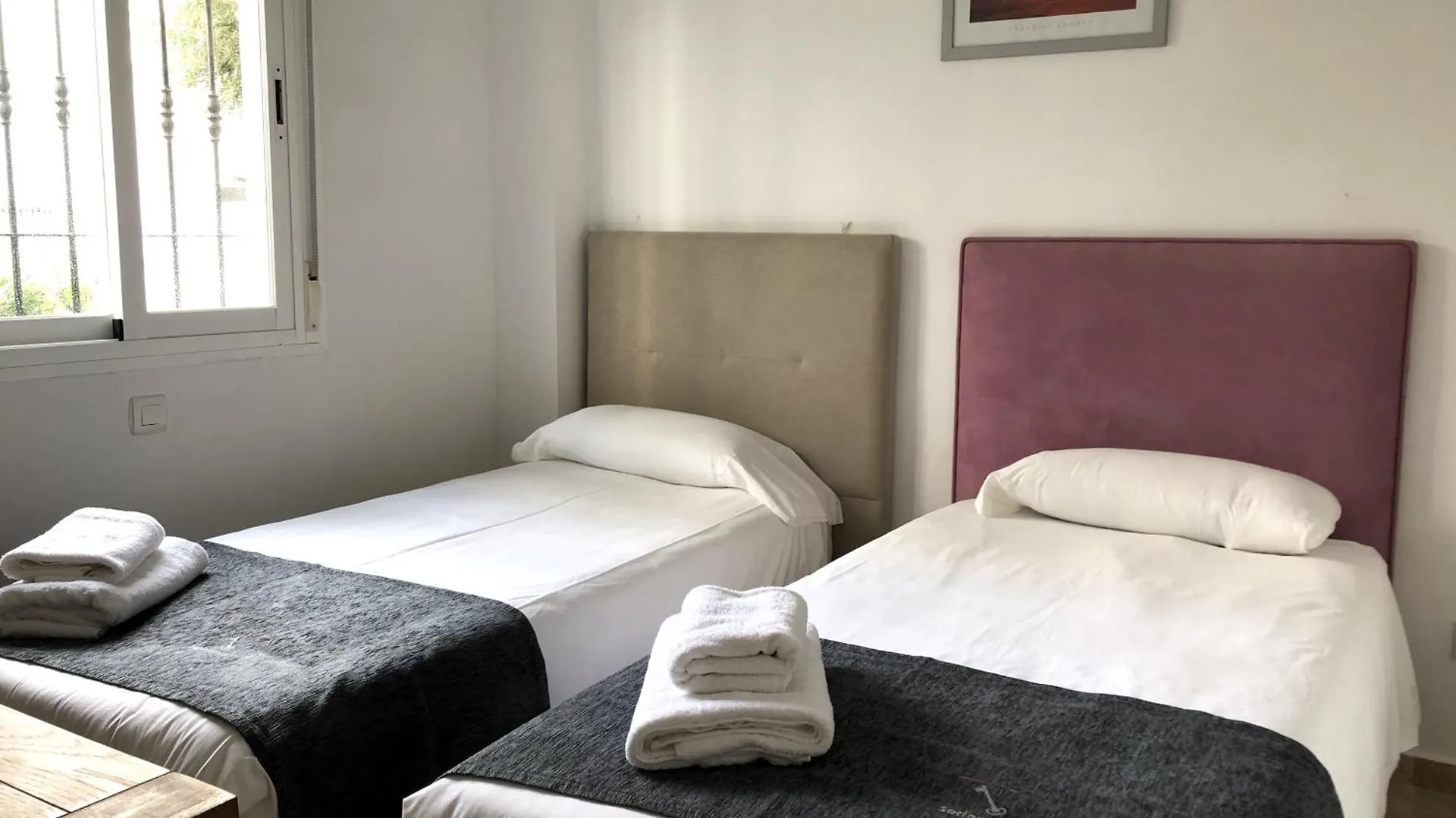 Apartamentos y casas SERINAMAR- Banús, Marbella 0*,  España