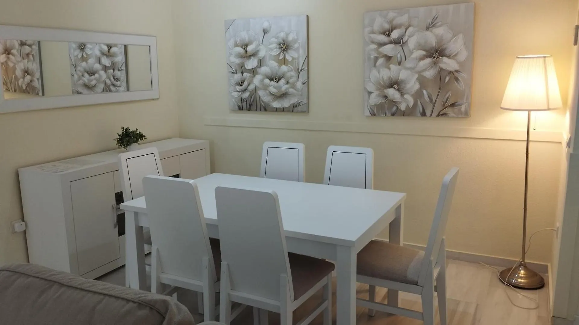 Apartamentos y casas SERINAMAR- Banús, Marbella