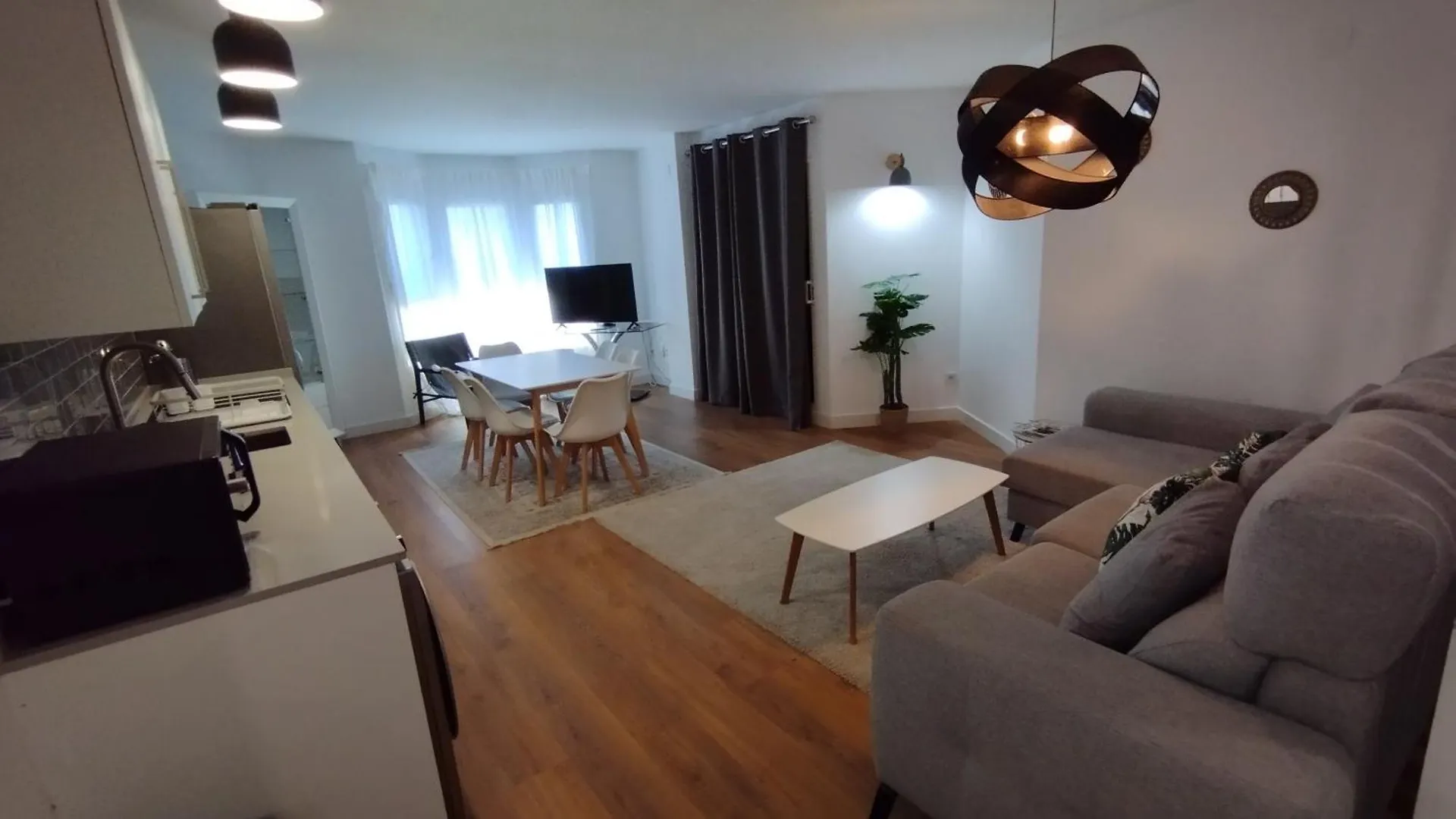 Apartamentos y casas SERINAMAR- Banús, Marbella