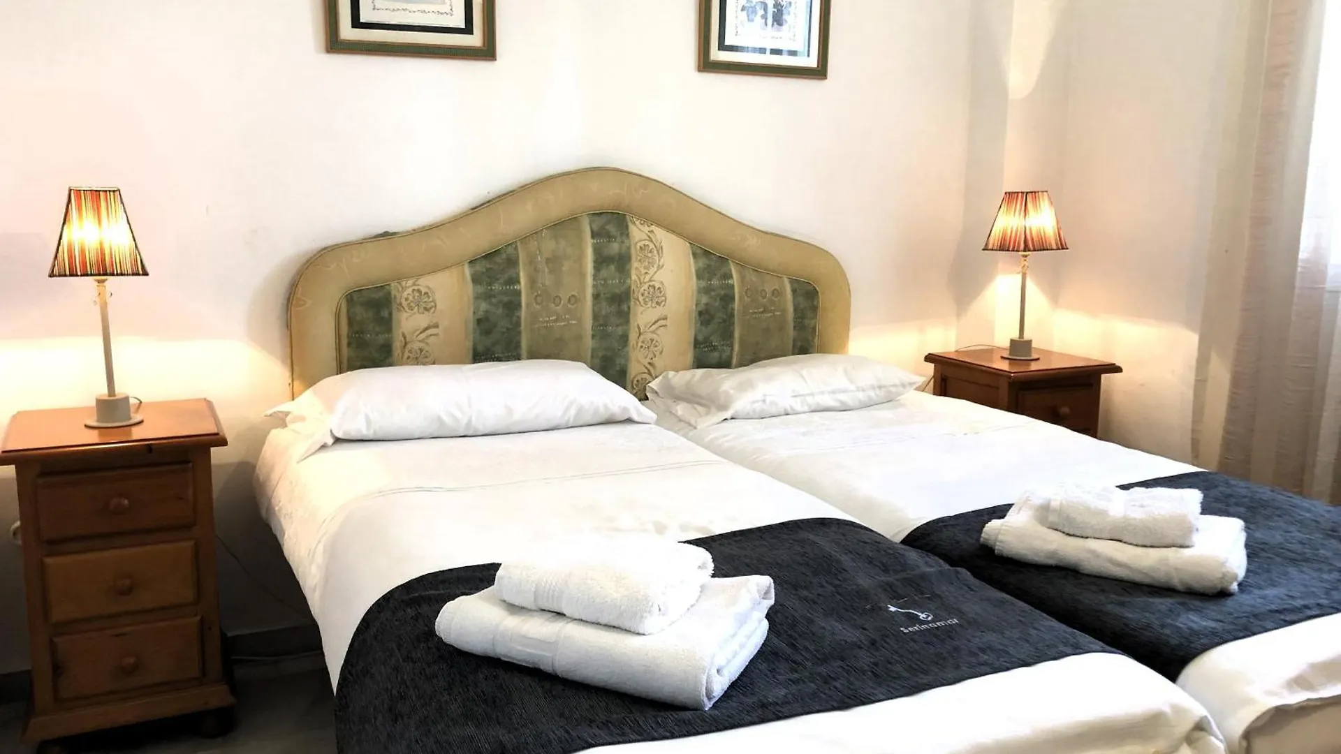 Apartamentos y casas SERINAMAR- Banús, Marbella 0*,  España