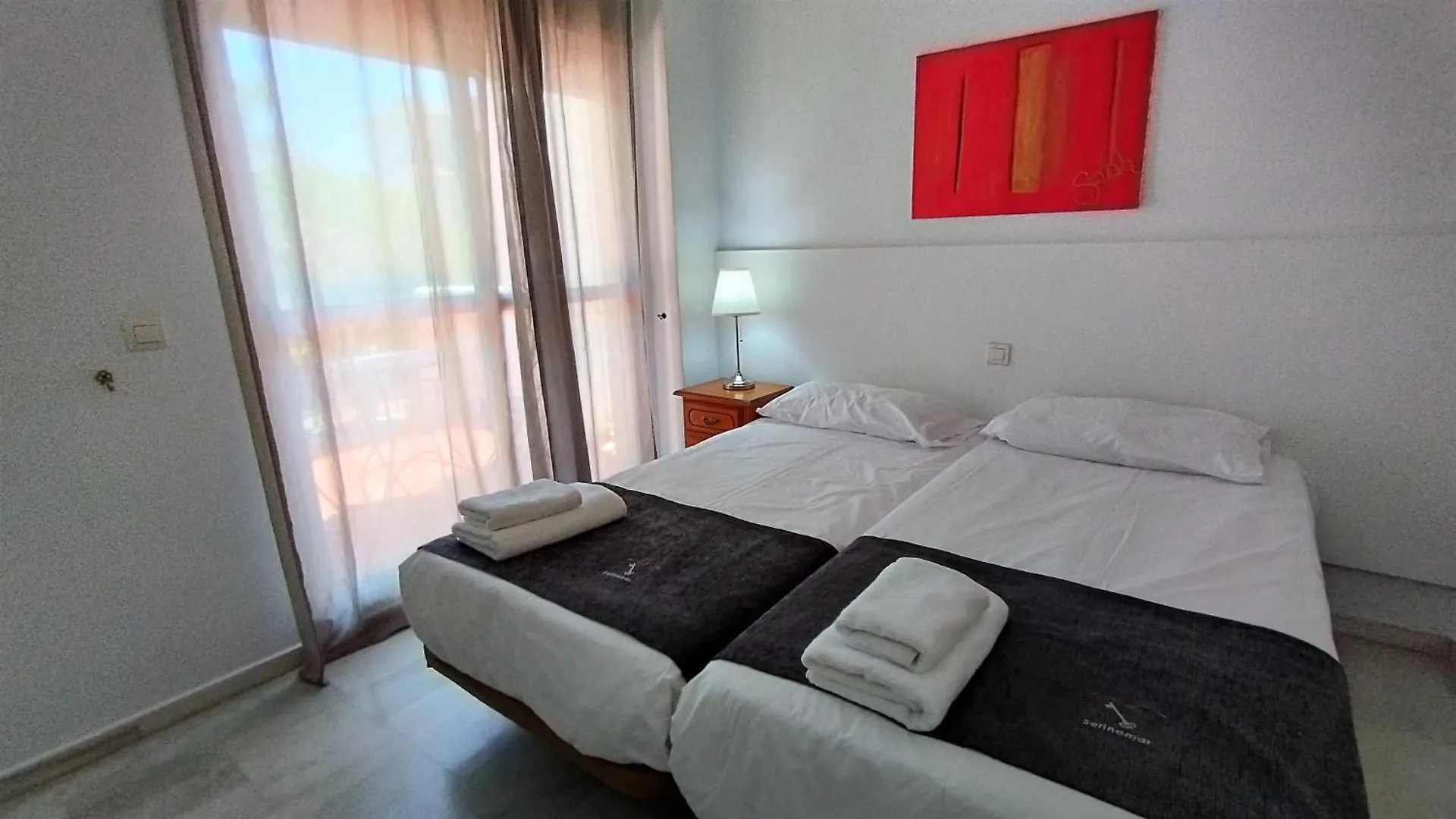 Apartamentos y casas SERINAMAR- Banús, Marbella