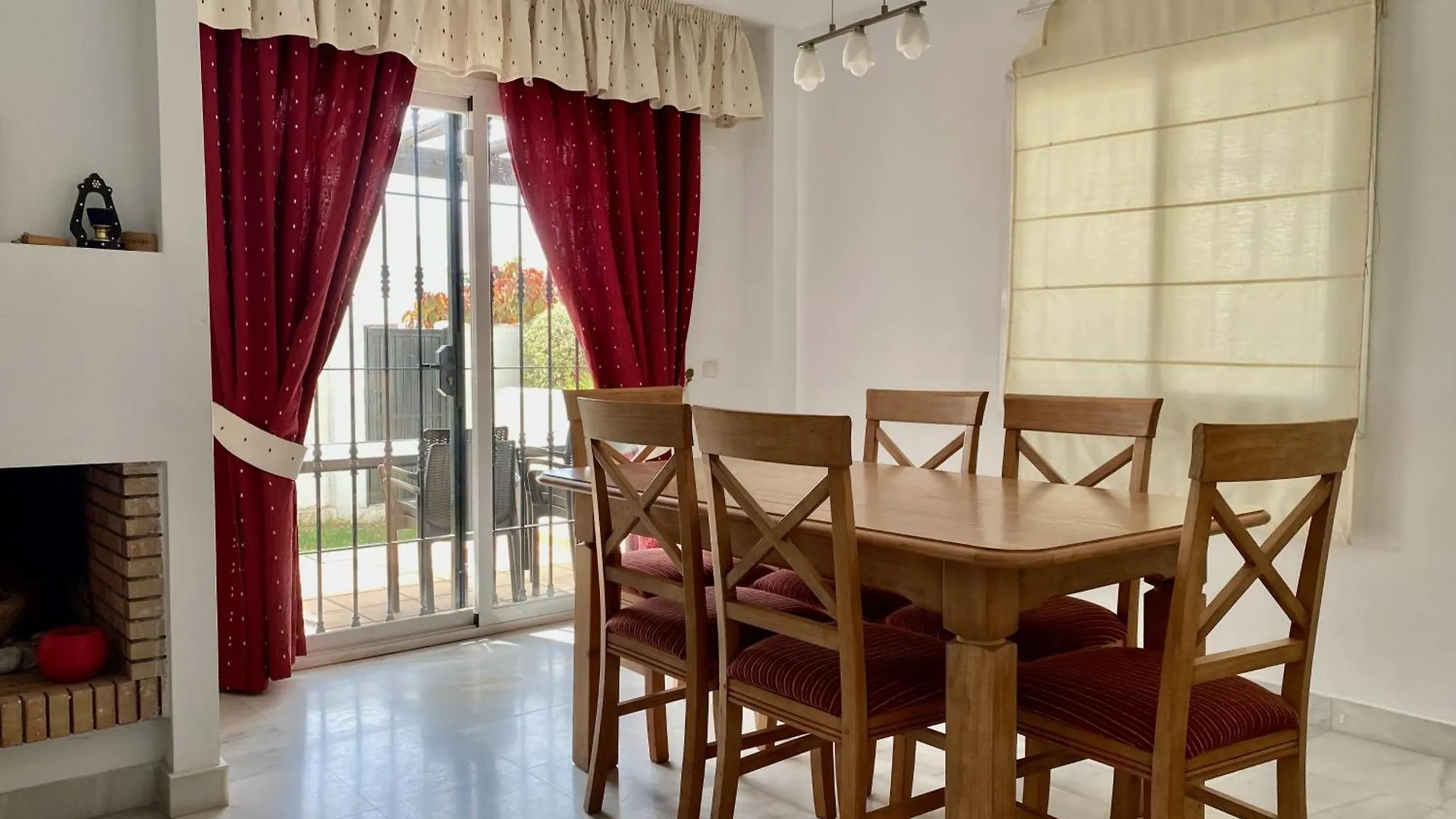 Apartamentos y casas SERINAMAR- Banús, Marbella