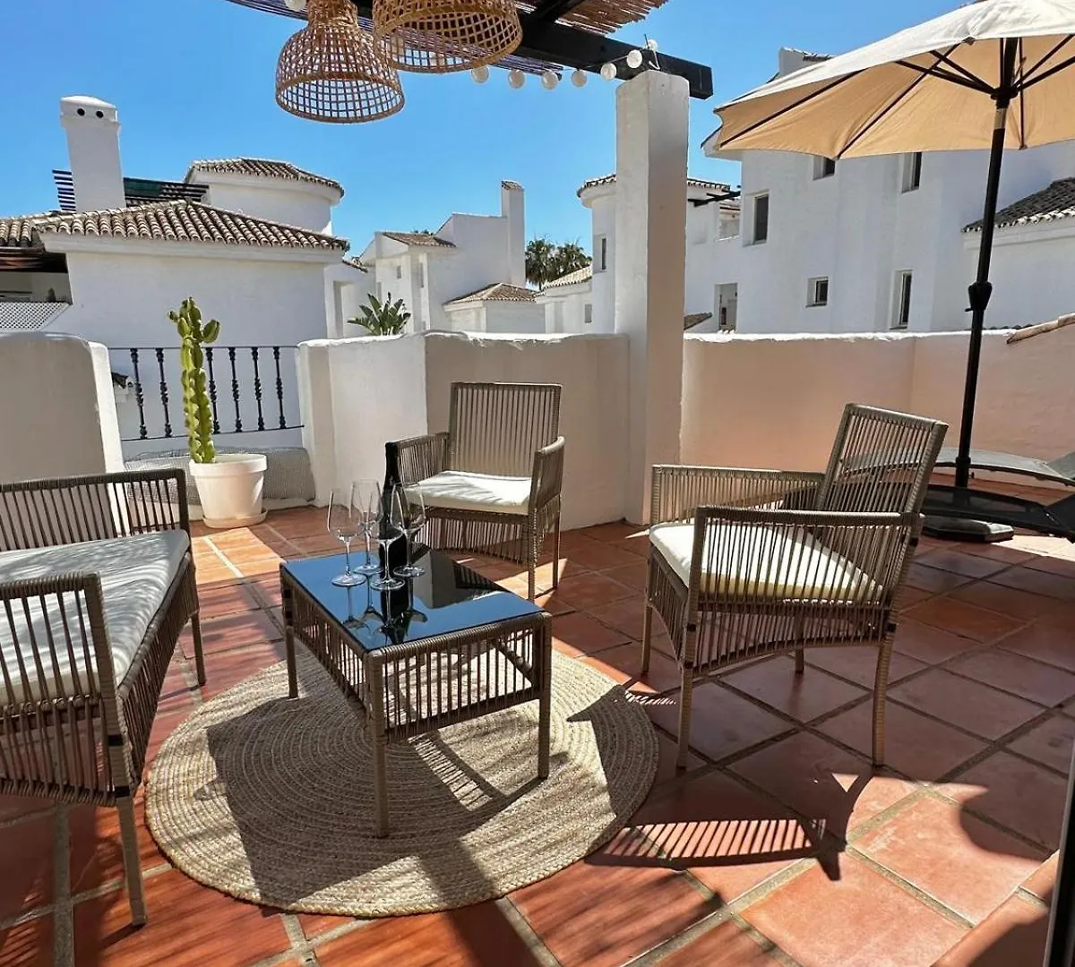 Apartamentos y casas SERINAMAR- Banús, Marbella España