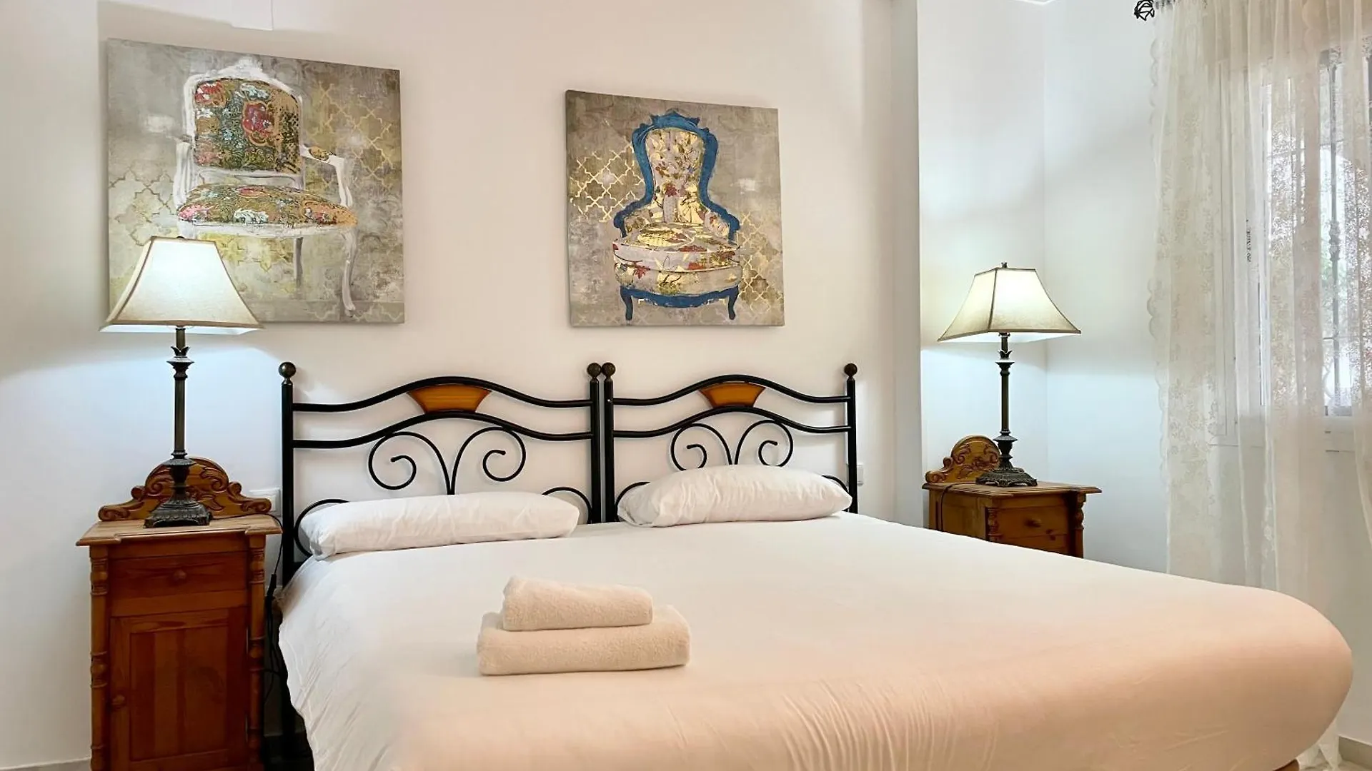 Apartamentos y casas SERINAMAR- Banús, Marbella
